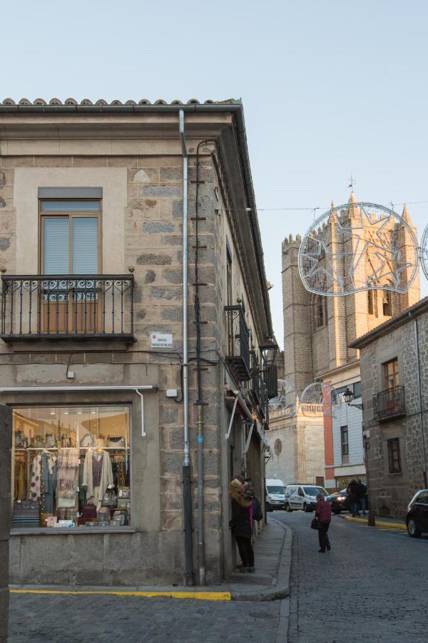 Apartamentos Turisticos Avila La Catedral Exterior photo
